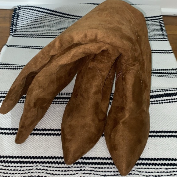 Suede Knee High Heel Boots - Picture 4 of 7